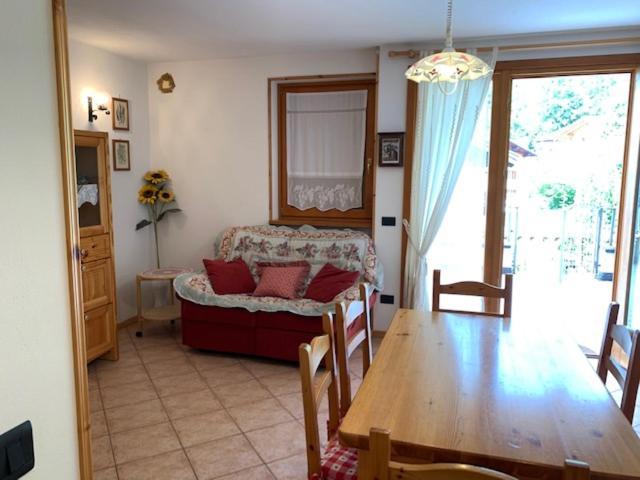 Chalet Arianna Lejlighed Molveno Eksteriør billede